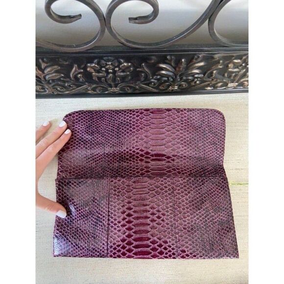 LuLu Townsend Faux Leather Purple Clutch - Picture 3 of 5
